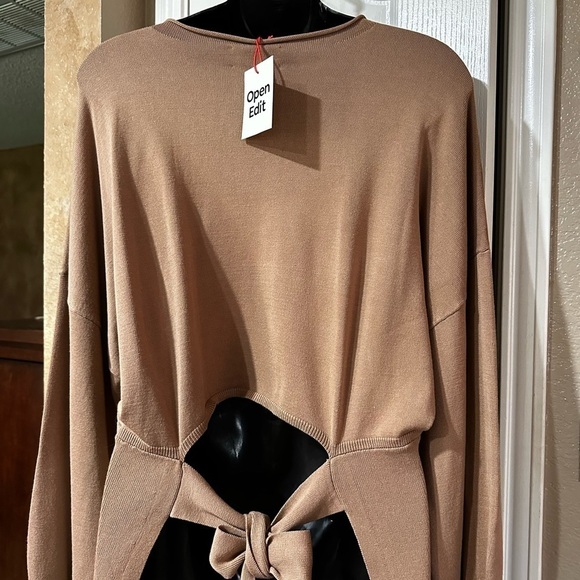 Tie Back Belt Ribbed Mocha Mousse Sweater Mock Neck Billow Sleeve Size L NWT - Picture 13 of 16